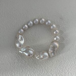 large baroque pearl beaded bracelet